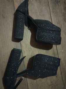 SSS Glittery Heel Just In Your Budget...