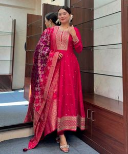 Elegant Pink Anarkali Kurta Set