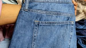 GAP High Rise Wide Leg Jeans..