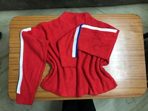 H&M Divided Red Knitted  Pullover Fits L-XL
