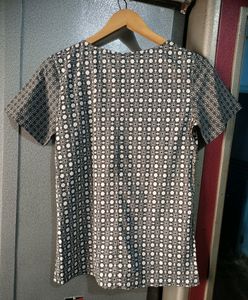 Blck&amp;White Pattern Short Sleeve Top🥳OFFER