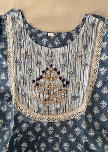 Blue &amp; White Printed Kurti