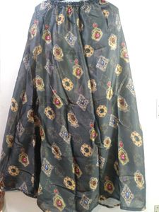 Elegant Patterned Maxi Skirt