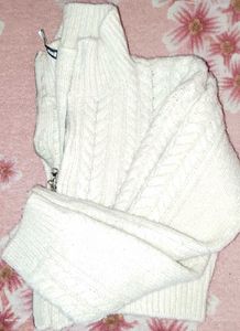 Cable Knit Zip-Up Cardigan