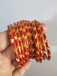 Gold Design Glass Bangles