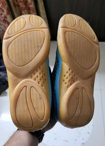Nivia Flash 2.0 Non-Marking Shoes – UK 9, Blue