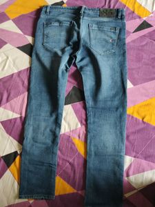 Men&#39;s Classic Blue Jeans