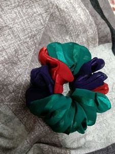 3 Colored Scrunchie
