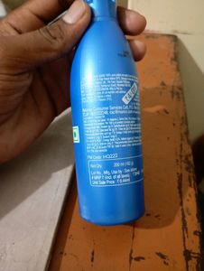 Parachute  Coconut Oil And Patanjali Kesh Kanthi Samphoo