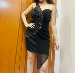 Black One-Shoulder Party Dress