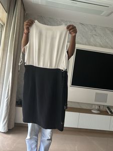 Van Huesen Beautiful White &amp; Black Dress
