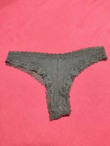 H&amp;M Thong Size.S