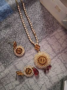 Necklace &amp; Earring Set