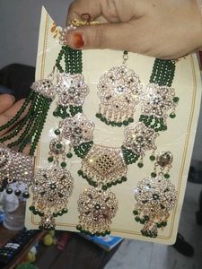 Elegant Necklace Set