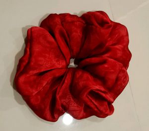 Red Design Scrunchie (1PC)