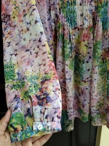 Sale🔥Floral Top In Multi Colour