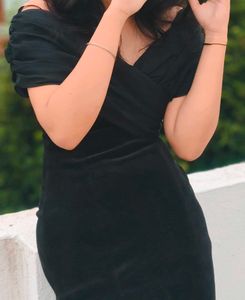 Elegant Black Maxi Dress