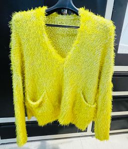 💛Super Soft Fuzzy Yellow Cardigan 💛