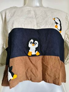 Size S/ M Cute Penguin Embroidered Top