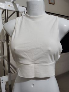 Xs,S,M-Open back with knot White Crop Top