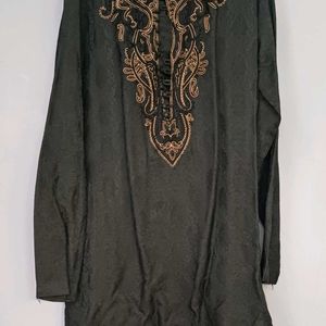Elegant Mens Embroidered Kurta