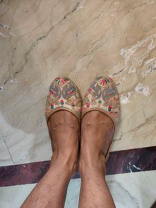 Combo Offer! Buy 3 get 1 Slippers Free
