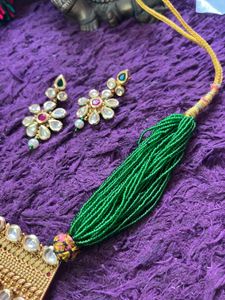 Kundan Jewelry Set: Necklace &amp; Earrings
