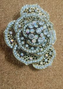 Vintage Gold Tone Floral Brooch