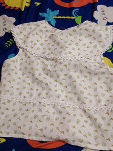 Floral Print Blouse with Lace Collar