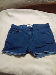 Denim Frayed Hem Shorts