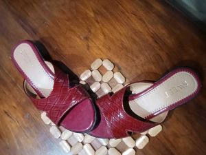A Fine Wine Colour With Short Heels