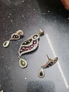 Elegant Gemstone Pendant Necklace