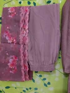 Elegant Floral Kurta Set