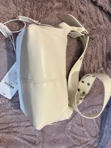 SAVANA WHITE SOLID HOBO BAG