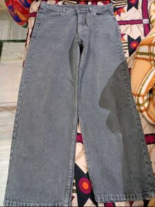 Vintage Grey Straight-Leg Jeans - Unisex