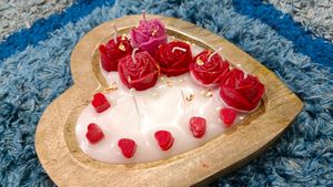 New Trending Wooden Heart Tray Candle
