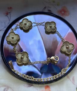 18k Gold Plated Clover Bracelet🎀🎀🎀