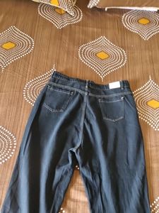 Stylish Black Jeans