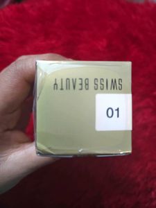 Swiss Beauty High Performance Liquid Dewy Foundati