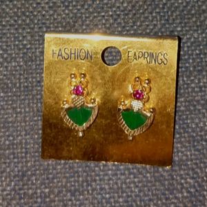 Golden Earrings With Green Design