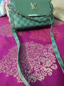 Today&#39;s Offer Only Stylish Lv Handbag + Sling Bag