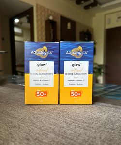 Aqualogica Glow+ Infused Tinted Sunscreen