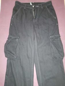 Black cargo jeans (NEWME)