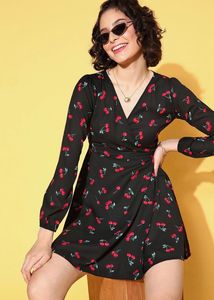 Berrylush Women Black & RedCherry Printed V-Neck