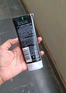 Pond&#39;s Bright Miracle Detox Facewash