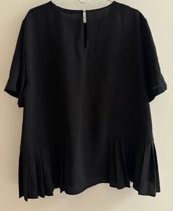Elegant Black Pleated Hem Top