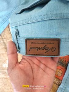 straight fit denim jeans for men
