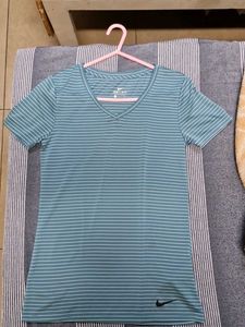 Nike Dry Fit Workout Gym Tshirt For Women