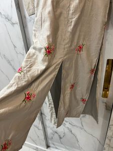 Floral Embroidered Kurta