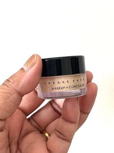 Miss Claire Concealer
